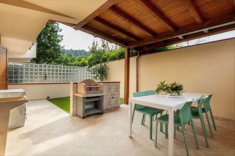 Secondo patio con barbecue - Casa vacanze Zagara
