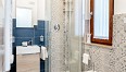 Bathroom with shower - Gessuminu Apartment Image