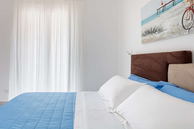 Double bedroom with bathroom - Chiàppiri Apartment