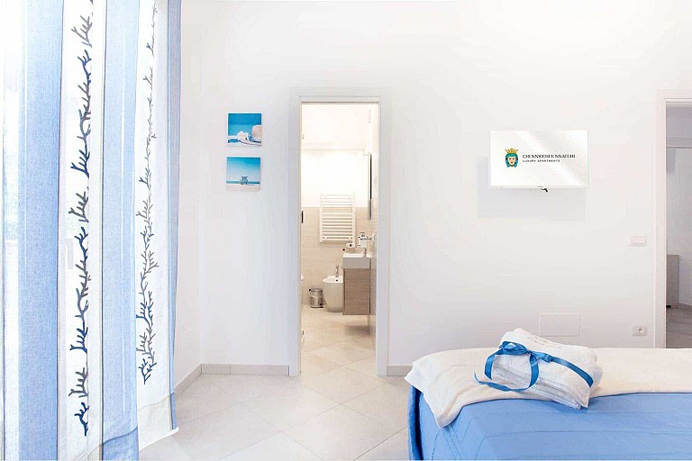 Double bedroom with bathroom - Ficarazzi Apartment