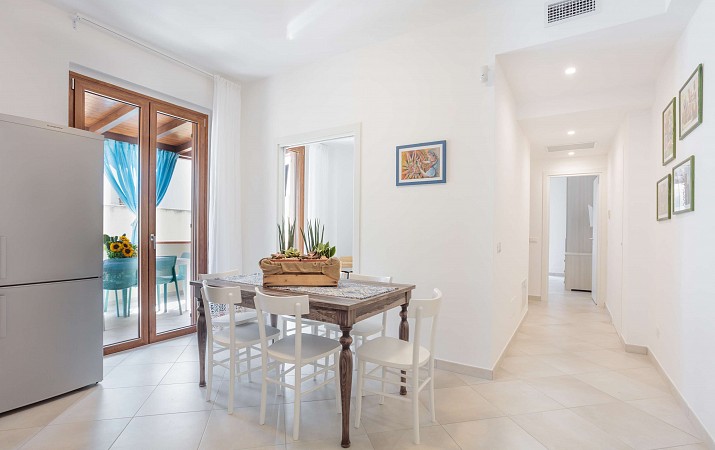 Cucina con patio - Casa vacanze Gessuminu