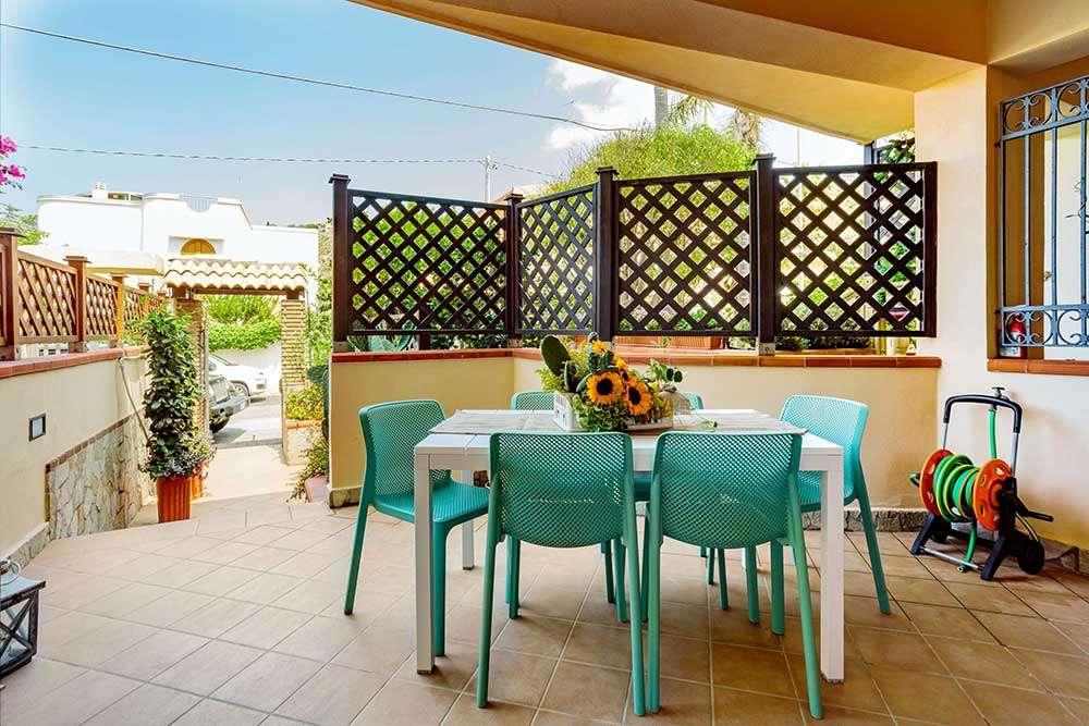 Private entrance and patio - Ficarazzi Apartment